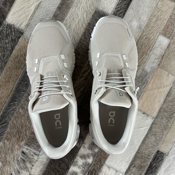 On Cloud Sneakers in Pearl/White - Picture 2 of 6